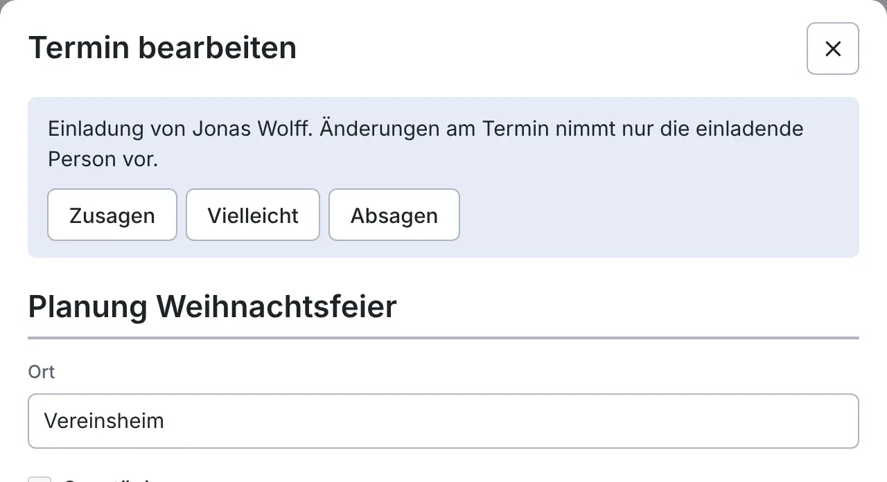 Geöffnete Einladung mit den Knöpfen Zusagen, Vielleicht und Absagen